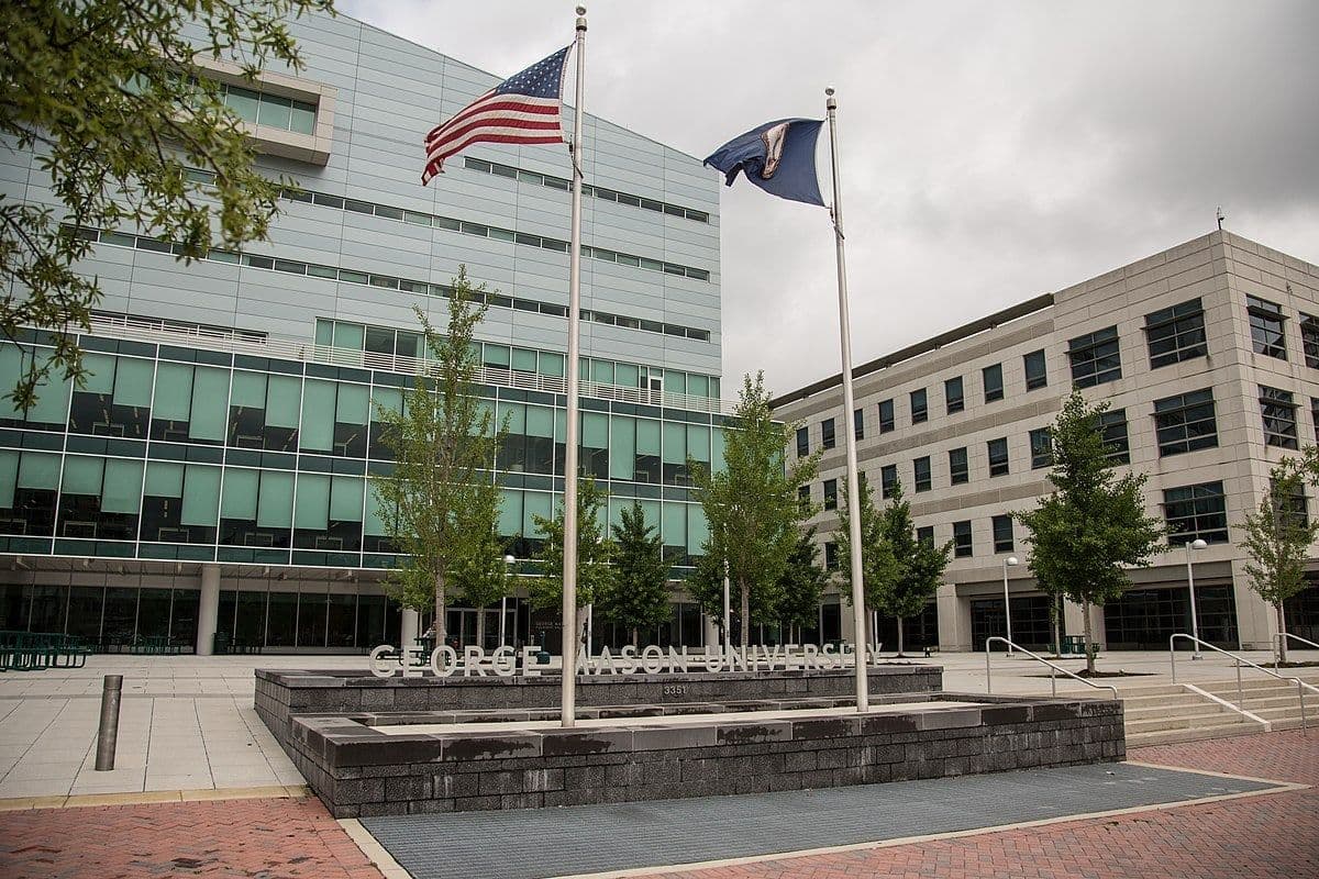 1200px-George_Mason_University_-_Arlington_(14286906476)