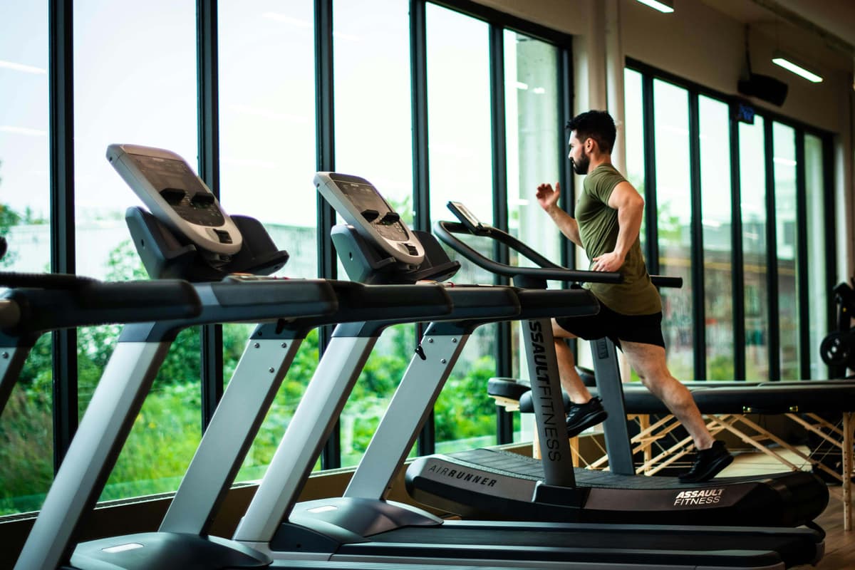 running on a treadmill elliptical machines or treadmills